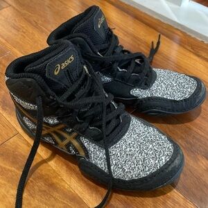 Little boys ASICS wrestling shoes